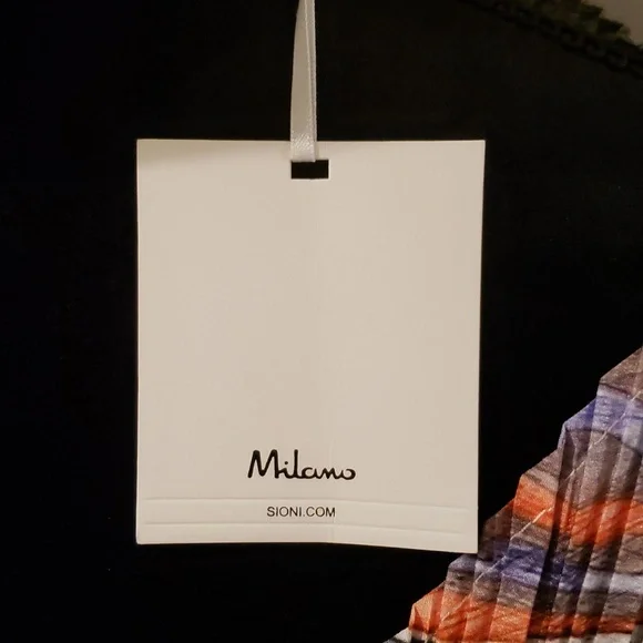 Women's Pleated Multi-Colored Blouse - Picture 4 of 6